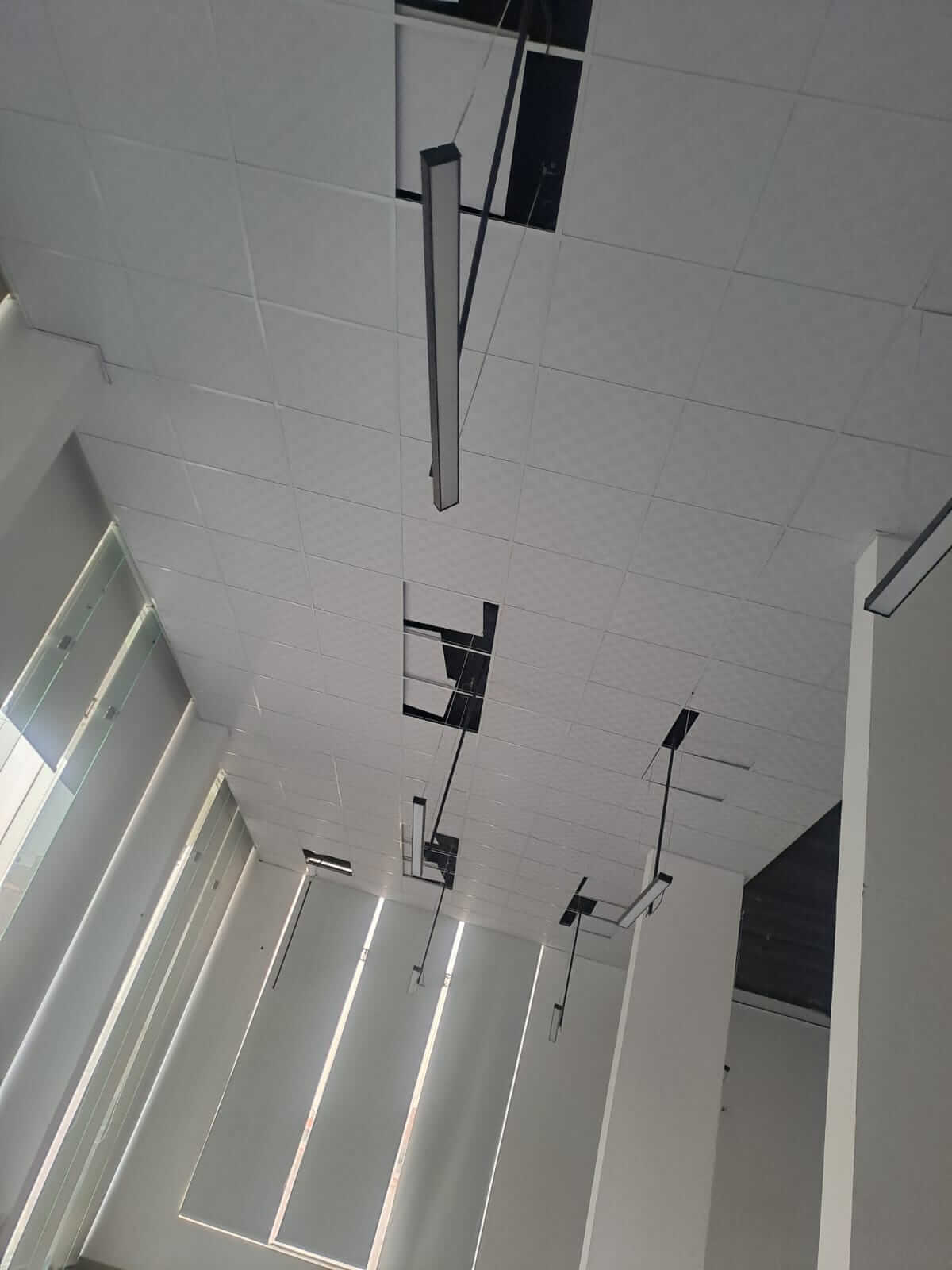 سقف مستعار مربعات - مشروع تجاري