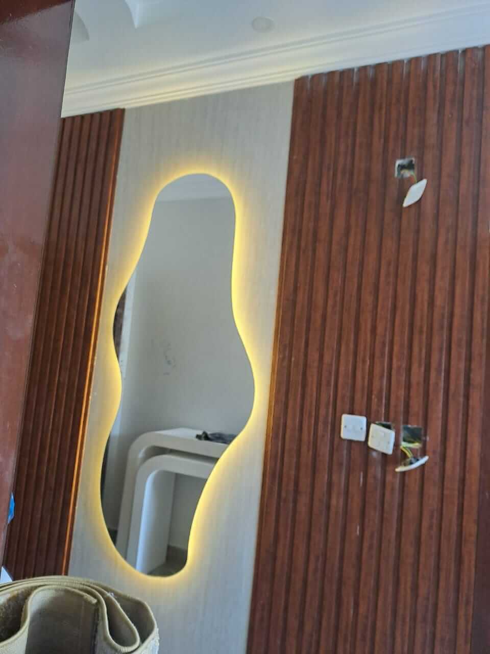 بديل الخشب مع مرايا - مشروع سكني