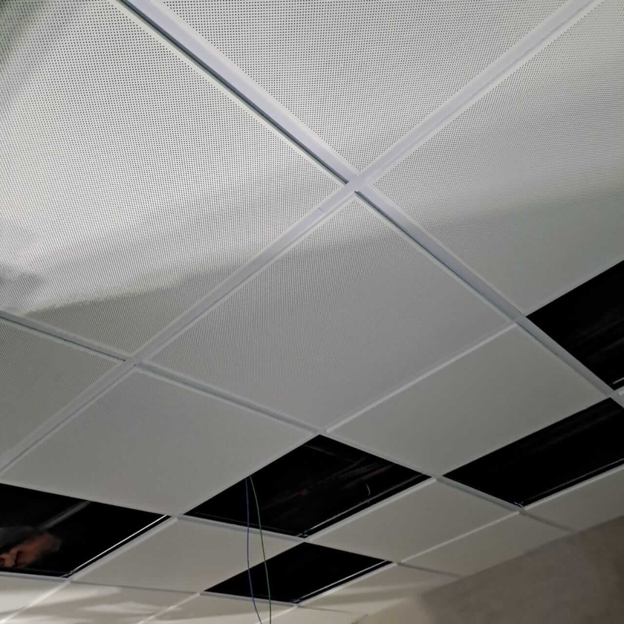 سقف مستعار المنيوم مخرم - مشروع سكني